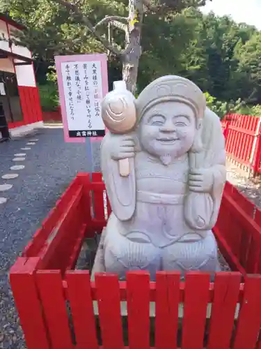 出雲神社の像