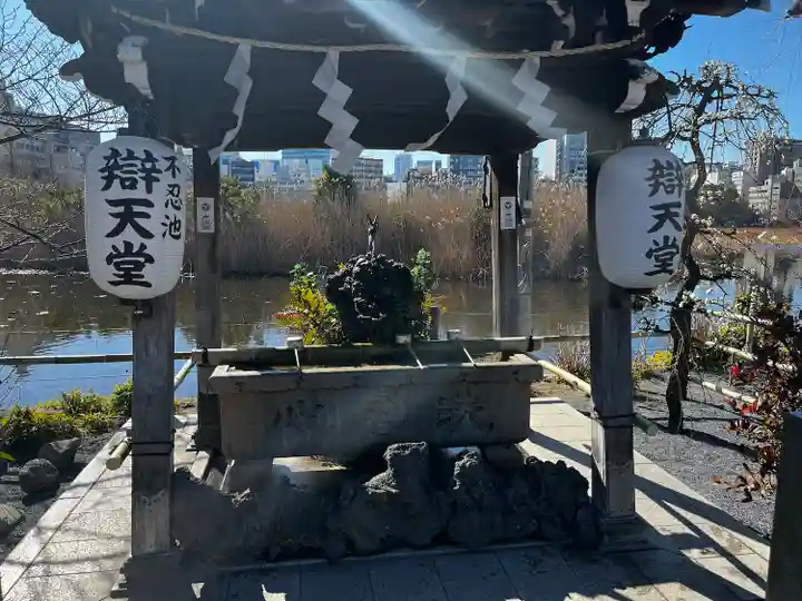 寛永寺不忍池弁天堂の手水舎