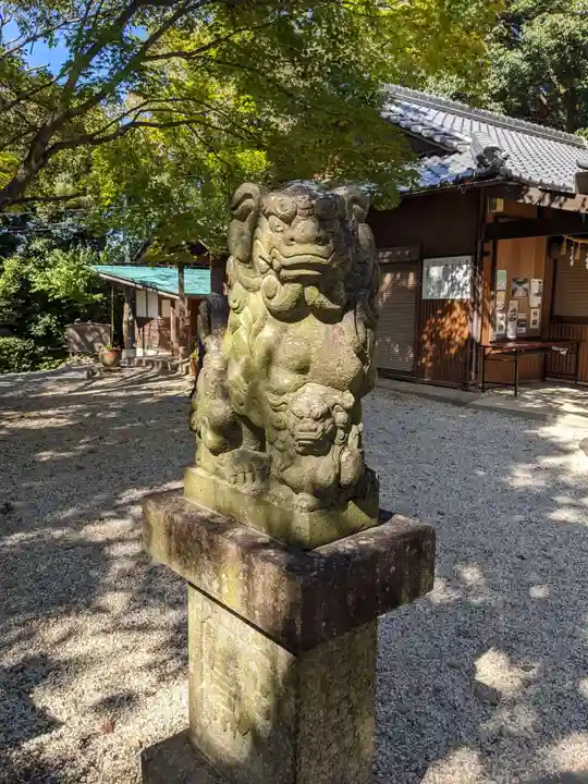 尾張戸神社(瀬戸市・名古屋市守山区)の狛犬