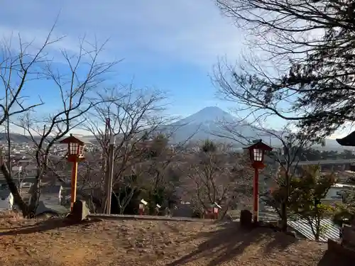 新倉富士浅間神社の景色