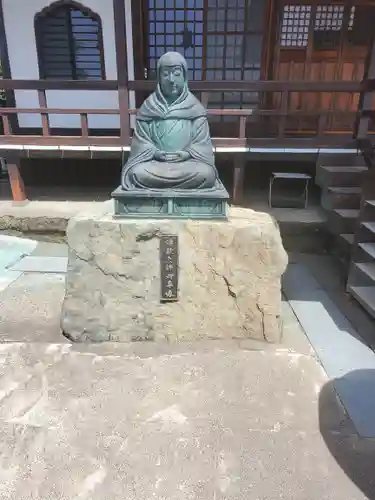 正善寺の像