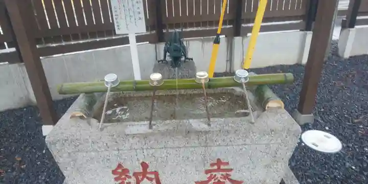 石井神社の手水舎