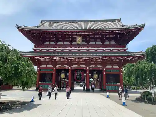 浅草寺の山門・神門