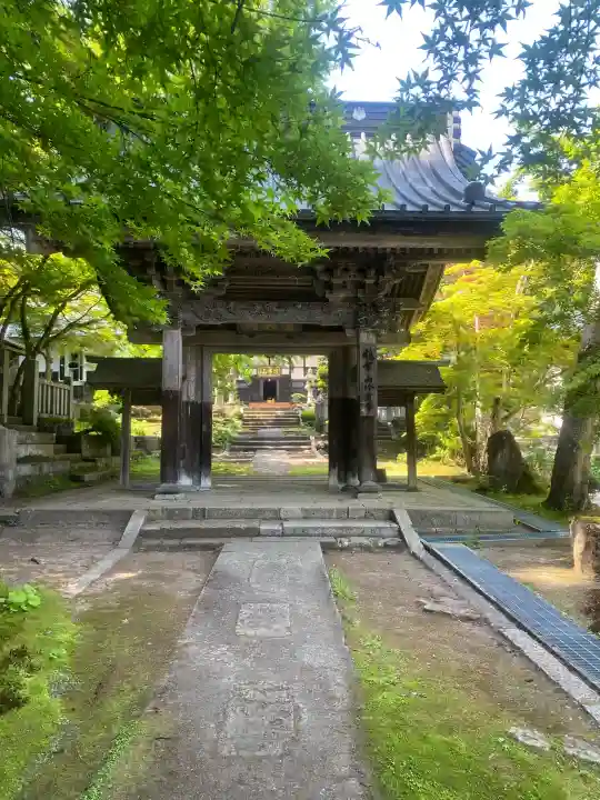 珍蔵寺 の{uncategorized: "未分類", other: "その他", undefined: "問題あり", building: "その他建物", grave: "お墓", sacred_gate: "鳥居", guardian: "狛犬", statue: "像", buddha: "仏像", history: "歴史", nature: "自然", garden: "庭園", animal: "動物", pagoda: "塔", temizu: "手水舎", mountain_gate: "山門・神門", sanctuary: "本殿・本堂", subordinate: "末社・摂社", art: "芸術", scenery: "景色", jizo: "地蔵", ema: "絵馬", goshuin: "御朱印", omikuji: "おみくじ", items: "授与品その他", amulet: "お守り", goshuincho: "御朱印帳", eats: "食事", festival: "お祭り", votive_dance: "神楽", shichigosan: "七五三参", wedding: "結婚式", experience: "体験その他", initially: "初詣", around: "周辺", anti_infection: "感染症対策"}
