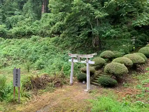 法用寺（雀林観音）の鳥居