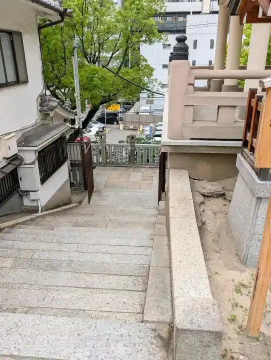 高津宮の{uncategorized: "未分類", other: "その他", undefined: "問題あり", building: "その他建物", grave: "お墓", sacred_gate: "鳥居", guardian: "狛犬", statue: "像", buddha: "仏像", history: "歴史", nature: "自然", garden: "庭園", animal: "動物", pagoda: "塔", temizu: "手水舎", mountain_gate: "山門・神門", sanctuary: "本殿・本堂", subordinate: "末社・摂社", art: "芸術", scenery: "景色", jizo: "地蔵", ema: "絵馬", goshuin: "御朱印", omikuji: "おみくじ", items: "授与品その他", amulet: "お守り", goshuincho: "御朱印帳", eats: "食事", festival: "お祭り", votive_dance: "神楽", shichigosan: "七五三参", wedding: "結婚式", experience: "体験その他", initially: "初詣", around: "周辺", anti_infection: "感染症対策"}