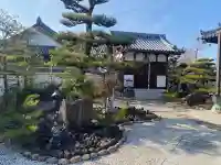 華厳院の{uncategorized: "未分類", other: "その他", undefined: "問題あり", building: "その他建物", grave: "お墓", sacred_gate: "鳥居", guardian: "狛犬", statue: "像", buddha: "仏像", history: "歴史", nature: "自然", garden: "庭園", animal: "動物", pagoda: "塔", temizu: "手水舎", mountain_gate: "山門・神門", sanctuary: "本殿・本堂", subordinate: "末社・摂社", art: "芸術", scenery: "景色", jizo: "地蔵", ema: "絵馬", goshuin: "御朱印", omikuji: "おみくじ", items: "授与品その他", amulet: "お守り", goshuincho: "御朱印帳", eats: "食事", festival: "お祭り", votive_dance: "神楽", shichigosan: "七五三参", wedding: "結婚式", experience: "体験その他", initially: "初詣", around: "周辺", anti_infection: "感染症対策"}