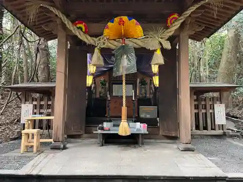 八大龍王水神の本殿・本堂