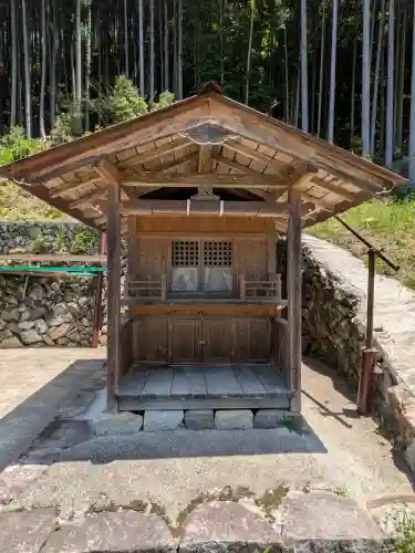 大将軍神社の{uncategorized: "未分類", other: "その他", undefined: "問題あり", building: "その他建物", grave: "お墓", sacred_gate: "鳥居", guardian: "狛犬", statue: "像", buddha: "仏像", history: "歴史", nature: "自然", garden: "庭園", animal: "動物", pagoda: "塔", temizu: "手水舎", mountain_gate: "山門・神門", sanctuary: "本殿・本堂", subordinate: "末社・摂社", art: "芸術", scenery: "景色", jizo: "地蔵", ema: "絵馬", goshuin: "御朱印", omikuji: "おみくじ", items: "授与品その他", amulet: "お守り", goshuincho: "御朱印帳", eats: "食事", festival: "お祭り", votive_dance: "神楽", shichigosan: "七五三参", wedding: "結婚式", experience: "体験その他", initially: "初詣", around: "周辺", anti_infection: "感染症対策"}