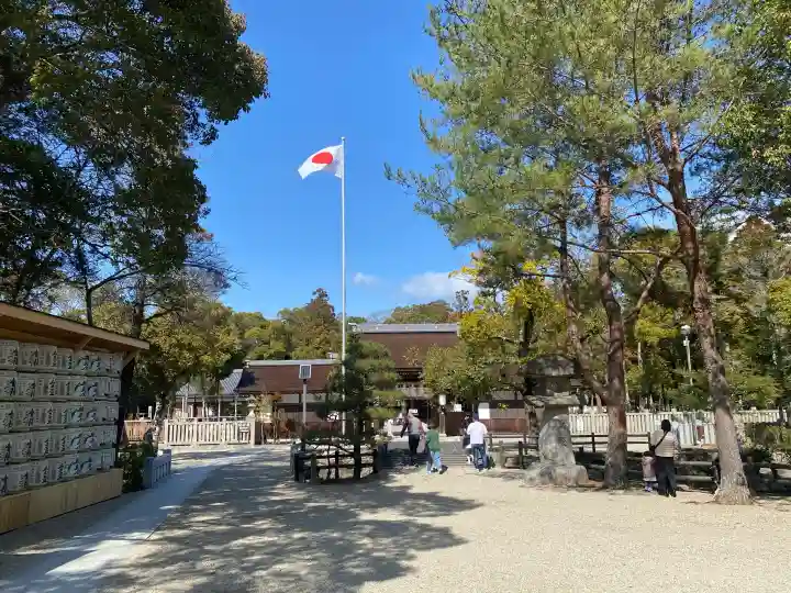 伊弉諾神宮の{uncategorized: "未分類", other: "その他", undefined: "問題あり", building: "その他建物", grave: "お墓", sacred_gate: "鳥居", guardian: "狛犬", statue: "像", buddha: "仏像", history: "歴史", nature: "自然", garden: "庭園", animal: "動物", pagoda: "塔", temizu: "手水舎", mountain_gate: "山門・神門", sanctuary: "本殿・本堂", subordinate: "末社・摂社", art: "芸術", scenery: "景色", jizo: "地蔵", ema: "絵馬", goshuin: "御朱印", omikuji: "おみくじ", items: "授与品その他", amulet: "お守り", goshuincho: "御朱印帳", eats: "食事", festival: "お祭り", votive_dance: "神楽", shichigosan: "七五三参", wedding: "結婚式", experience: "体験その他", initially: "初詣", around: "周辺", anti_infection: "感染症対策"}