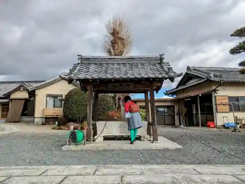 盛願寺の手水舎