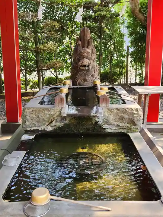 稲荷神社の手水舎