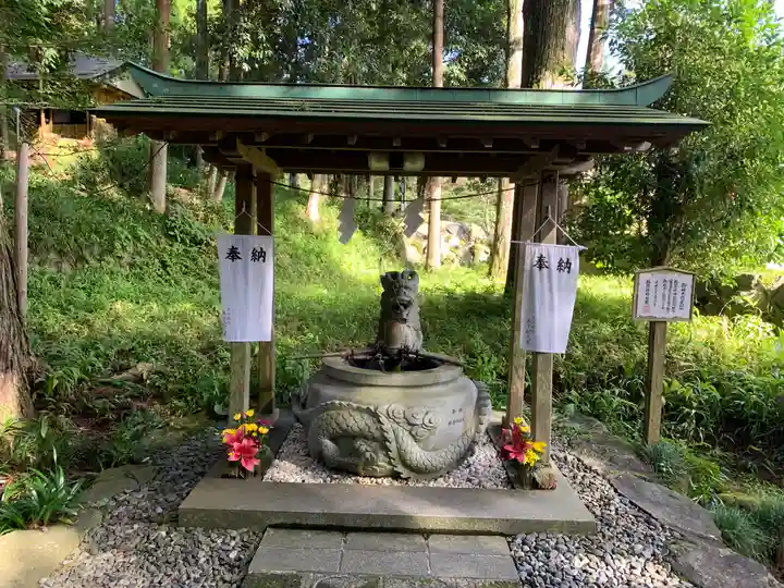 須山浅間神社の手水舎