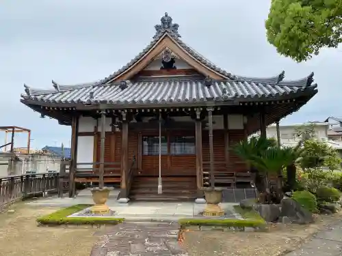 観泉寺の{uncategorized: "未分類", other: "その他", undefined: "問題あり", building: "その他建物", grave: "お墓", sacred_gate: "鳥居", guardian: "狛犬", statue: "像", buddha: "仏像", history: "歴史", nature: "自然", garden: "庭園", animal: "動物", pagoda: "塔", temizu: "手水舎", mountain_gate: "山門・神門", sanctuary: "本殿・本堂", subordinate: "末社・摂社", art: "芸術", scenery: "景色", jizo: "地蔵", ema: "絵馬", goshuin: "御朱印", omikuji: "おみくじ", items: "授与品その他", amulet: "お守り", goshuincho: "御朱印帳", eats: "食事", festival: "お祭り", votive_dance: "神楽", shichigosan: "七五三参", wedding: "結婚式", experience: "体験その他", initially: "初詣", around: "周辺", anti_infection: "感染症対策"}