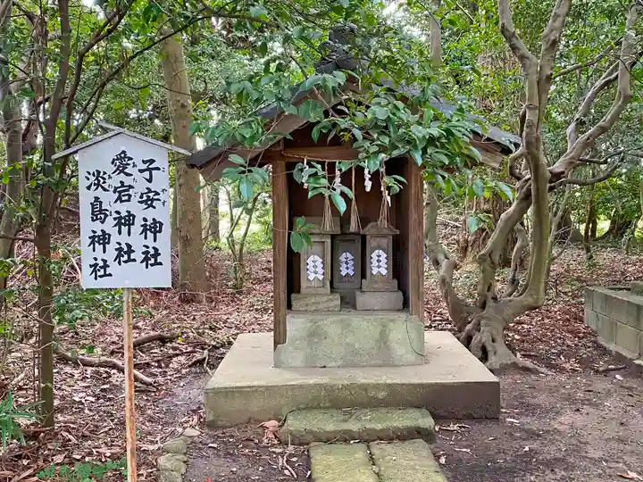 島穴神社の末社・摂社