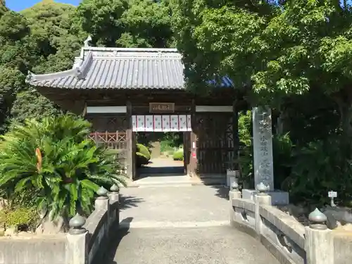 大興寺の山門