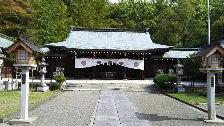 山梨縣護國神社の本殿・本堂