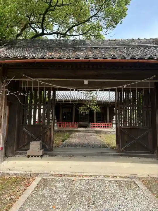 賀茂神社の{uncategorized: "未分類", other: "その他", undefined: "問題あり", building: "その他建物", grave: "お墓", sacred_gate: "鳥居", guardian: "狛犬", statue: "像", buddha: "仏像", history: "歴史", nature: "自然", garden: "庭園", animal: "動物", pagoda: "塔", temizu: "手水舎", mountain_gate: "山門・神門", sanctuary: "本殿・本堂", subordinate: "末社・摂社", art: "芸術", scenery: "景色", jizo: "地蔵", ema: "絵馬", goshuin: "御朱印", omikuji: "おみくじ", items: "授与品その他", amulet: "お守り", goshuincho: "御朱印帳", eats: "食事", festival: "お祭り", votive_dance: "神楽", shichigosan: "七五三参", wedding: "結婚式", experience: "体験その他", initially: "初詣", around: "周辺", anti_infection: "感染症対策"}