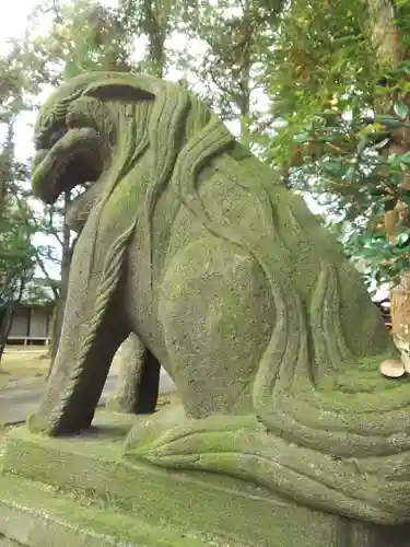 二ツ宮氷川神社の狛犬