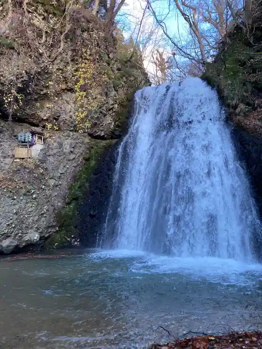 白瀑神社(秋田県)