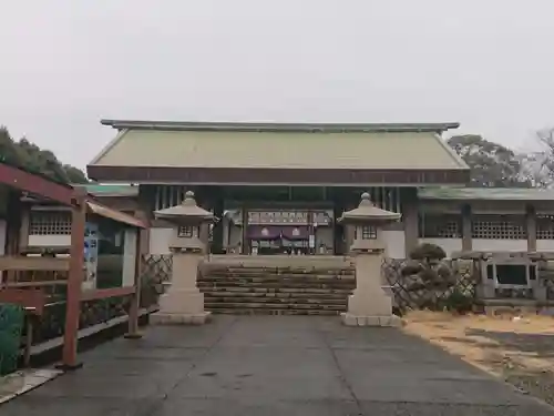 千葉縣護國神社の山門・神門