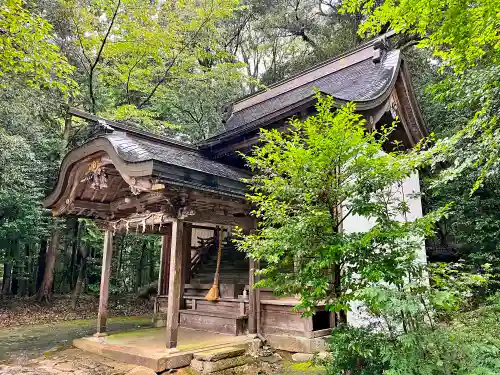 闇見神社の本殿