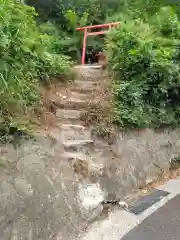 追浜本町伏見稲荷神社の鳥居