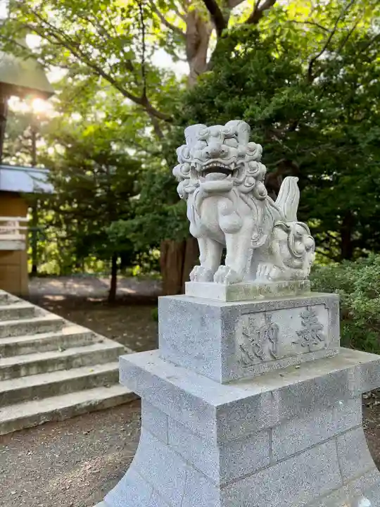 月寒神社の狛犬
