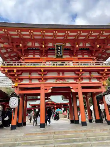 生田神社の山門