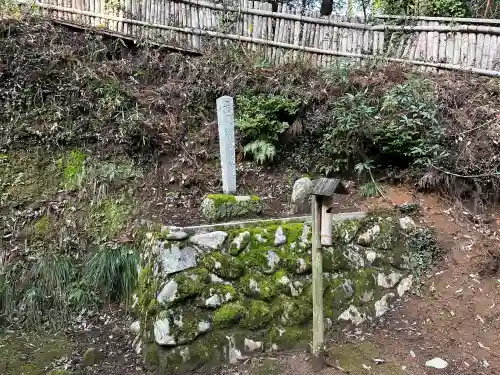 温泉神社の{uncategorized: "未分類", other: "その他", undefined: "問題あり", building: "その他建物", grave: "お墓", sacred_gate: "鳥居", guardian: "狛犬", statue: "像", buddha: "仏像", history: "歴史", nature: "自然", garden: "庭園", animal: "動物", pagoda: "塔", temizu: "手水舎", mountain_gate: "山門・神門", sanctuary: "本殿・本堂", subordinate: "末社・摂社", art: "芸術", scenery: "景色", jizo: "地蔵", ema: "絵馬", goshuin: "御朱印", omikuji: "おみくじ", items: "授与品その他", amulet: "お守り", goshuincho: "御朱印帳", eats: "食事", festival: "お祭り", votive_dance: "神楽", shichigosan: "七五三参", wedding: "結婚式", experience: "体験その他", initially: "初詣", around: "周辺", anti_infection: "感染症対策"}