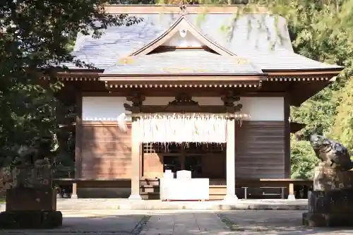蛟蝄神社奥の宮の{uncategorized: "未分類", other: "その他", undefined: "問題あり", building: "その他建物", grave: "お墓", sacred_gate: "鳥居", guardian: "狛犬", statue: "像", buddha: "仏像", history: "歴史", nature: "自然", garden: "庭園", animal: "動物", pagoda: "塔", temizu: "手水舎", mountain_gate: "山門・神門", sanctuary: "本殿・本堂", subordinate: "末社・摂社", art: "芸術", scenery: "景色", jizo: "地蔵", ema: "絵馬", goshuin: "御朱印", omikuji: "おみくじ", items: "授与品その他", amulet: "お守り", goshuincho: "御朱印帳", eats: "食事", festival: "お祭り", votive_dance: "神楽", shichigosan: "七五三参", wedding: "結婚式", experience: "体験その他", initially: "初詣", around: "周辺", anti_infection: "感染症対策"}