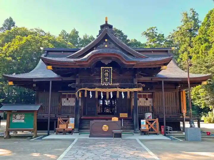 水戸八幡宮の本殿・本堂