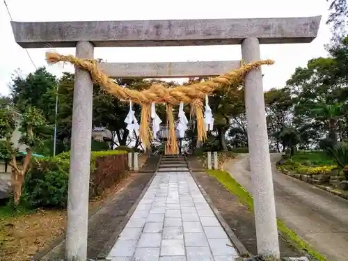 神明社（新田神明社）の鳥居