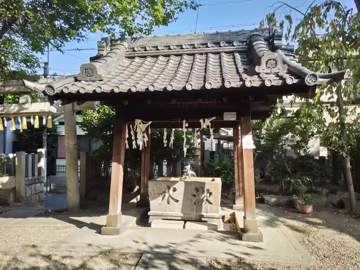 白山社の手水舎