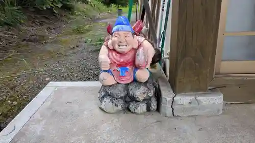 留寿都神社の像