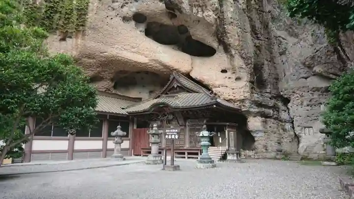 大谷寺の本殿・本堂