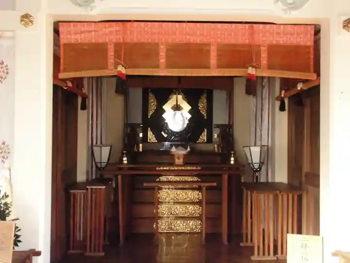 篠原稲荷神社の本殿・本堂