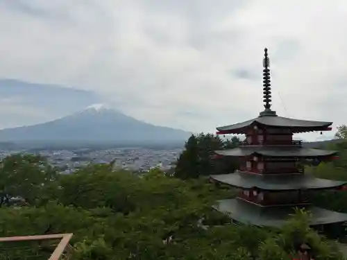 新倉富士浅間神社(山梨県)