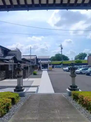 笠松別院の{uncategorized: "未分類", other: "その他", undefined: "問題あり", building: "その他建物", grave: "お墓", sacred_gate: "鳥居", guardian: "狛犬", statue: "像", buddha: "仏像", history: "歴史", nature: "自然", garden: "庭園", animal: "動物", pagoda: "塔", temizu: "手水舎", mountain_gate: "山門・神門", sanctuary: "本殿・本堂", subordinate: "末社・摂社", art: "芸術", scenery: "景色", jizo: "地蔵", ema: "絵馬", goshuin: "御朱印", omikuji: "おみくじ", items: "授与品その他", amulet: "お守り", goshuincho: "御朱印帳", eats: "食事", festival: "お祭り", votive_dance: "神楽", shichigosan: "七五三参", wedding: "結婚式", experience: "体験その他", initially: "初詣", around: "周辺", anti_infection: "感染症対策"}