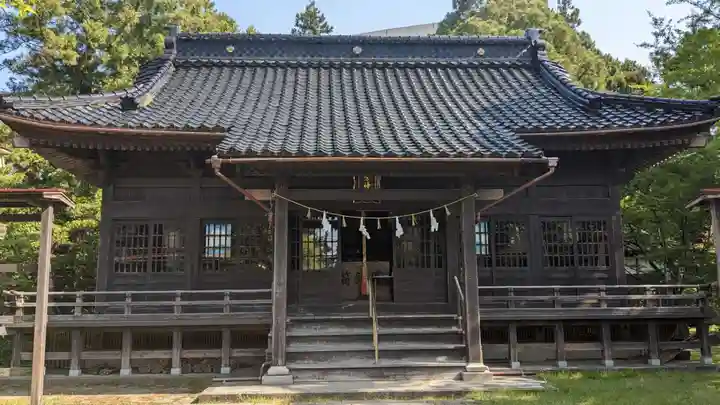 諏方神社の本殿・本堂