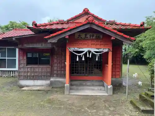太玉神社の{uncategorized: "未分類", other: "その他", undefined: "問題あり", building: "その他建物", grave: "お墓", sacred_gate: "鳥居", guardian: "狛犬", statue: "像", buddha: "仏像", history: "歴史", nature: "自然", garden: "庭園", animal: "動物", pagoda: "塔", temizu: "手水舎", mountain_gate: "山門・神門", sanctuary: "本殿・本堂", subordinate: "末社・摂社", art: "芸術", scenery: "景色", jizo: "地蔵", ema: "絵馬", goshuin: "御朱印", omikuji: "おみくじ", items: "授与品その他", amulet: "お守り", goshuincho: "御朱印帳", eats: "食事", festival: "お祭り", votive_dance: "神楽", shichigosan: "七五三参", wedding: "結婚式", experience: "体験その他", initially: "初詣", around: "周辺", anti_infection: "感染症対策"}