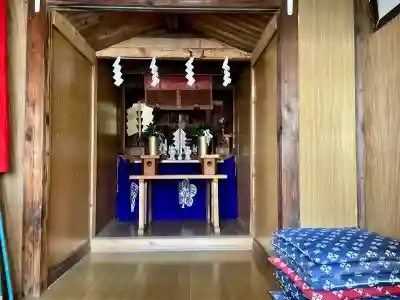 伏見大漁稲荷神社の{uncategorized: "未分類", other: "その他", undefined: "問題あり", building: "その他建物", grave: "お墓", sacred_gate: "鳥居", guardian: "狛犬", statue: "像", buddha: "仏像", history: "歴史", nature: "自然", garden: "庭園", animal: "動物", pagoda: "塔", temizu: "手水舎", mountain_gate: "山門・神門", sanctuary: "本殿・本堂", subordinate: "末社・摂社", art: "芸術", scenery: "景色", jizo: "地蔵", ema: "絵馬", goshuin: "御朱印", omikuji: "おみくじ", items: "授与品その他", amulet: "お守り", goshuincho: "御朱印帳", eats: "食事", festival: "お祭り", votive_dance: "神楽", shichigosan: "七五三参", wedding: "結婚式", experience: "体験その他", initially: "初詣", around: "周辺", anti_infection: "感染症対策"}