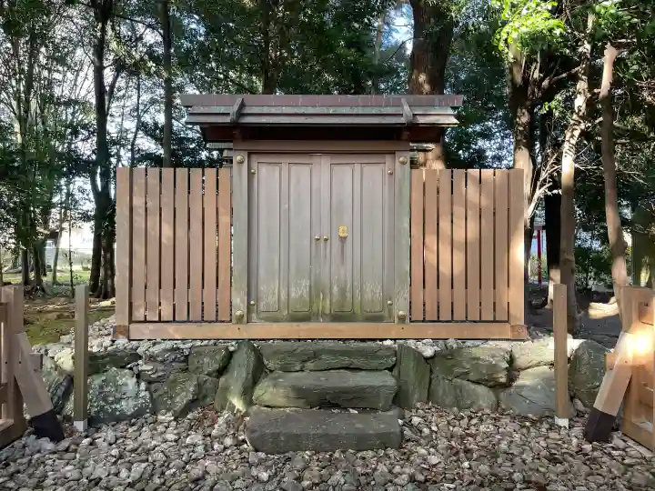 ニ木神社の{uncategorized: "未分類", other: "その他", undefined: "問題あり", building: "その他建物", grave: "お墓", sacred_gate: "鳥居", guardian: "狛犬", statue: "像", buddha: "仏像", history: "歴史", nature: "自然", garden: "庭園", animal: "動物", pagoda: "塔", temizu: "手水舎", mountain_gate: "山門・神門", sanctuary: "本殿・本堂", subordinate: "末社・摂社", art: "芸術", scenery: "景色", jizo: "地蔵", ema: "絵馬", goshuin: "御朱印", omikuji: "おみくじ", items: "授与品その他", amulet: "お守り", goshuincho: "御朱印帳", eats: "食事", festival: "お祭り", votive_dance: "神楽", shichigosan: "七五三参", wedding: "結婚式", experience: "体験その他", initially: "初詣", around: "周辺", anti_infection: "感染症対策"}