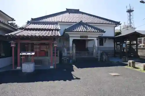 惣円寺の本殿