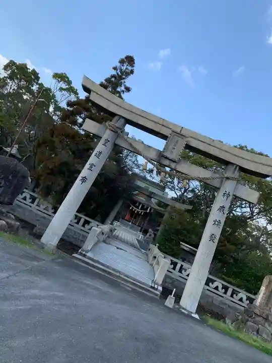 高泊神社の鳥居