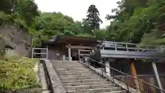 宝珠山 立石寺の本殿