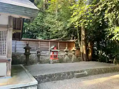 宇太水分神社（下社）の{uncategorized: "未分類", other: "その他", undefined: "問題あり", building: "その他建物", grave: "お墓", sacred_gate: "鳥居", guardian: "狛犬", statue: "像", buddha: "仏像", history: "歴史", nature: "自然", garden: "庭園", animal: "動物", pagoda: "塔", temizu: "手水舎", mountain_gate: "山門・神門", sanctuary: "本殿・本堂", subordinate: "末社・摂社", art: "芸術", scenery: "景色", jizo: "地蔵", ema: "絵馬", goshuin: "御朱印", omikuji: "おみくじ", items: "授与品その他", amulet: "お守り", goshuincho: "御朱印帳", eats: "食事", festival: "お祭り", votive_dance: "神楽", shichigosan: "七五三参", wedding: "結婚式", experience: "体験その他", initially: "初詣", around: "周辺", anti_infection: "感染症対策"}