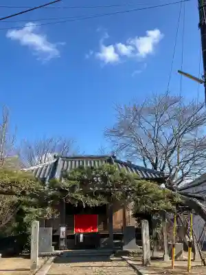 神武天皇遥拝殿の{uncategorized: "未分類", other: "その他", undefined: "問題あり", building: "その他建物", grave: "お墓", sacred_gate: "鳥居", guardian: "狛犬", statue: "像", buddha: "仏像", history: "歴史", nature: "自然", garden: "庭園", animal: "動物", pagoda: "塔", temizu: "手水舎", mountain_gate: "山門・神門", sanctuary: "本殿・本堂", subordinate: "末社・摂社", art: "芸術", scenery: "景色", jizo: "地蔵", ema: "絵馬", goshuin: "御朱印", omikuji: "おみくじ", items: "授与品その他", amulet: "お守り", goshuincho: "御朱印帳", eats: "食事", festival: "お祭り", votive_dance: "神楽", shichigosan: "七五三参", wedding: "結婚式", experience: "体験その他", initially: "初詣", around: "周辺", anti_infection: "感染症対策"}