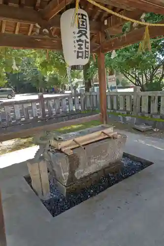 手力雄神社の手水