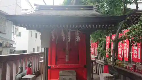 隆栄稲荷神社の本殿・本堂